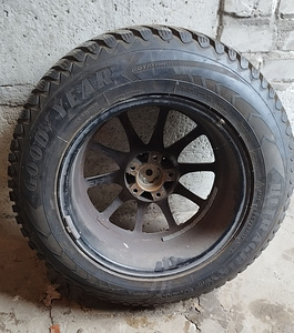 Good Year Ultra grip Ice arctic SUV 225/65-R17 1 tk (2 foto / 10)