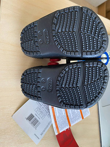 Детские Crocs Fun Lab Lights Darth Vader™ Сабо C4 (3 фото из 3)