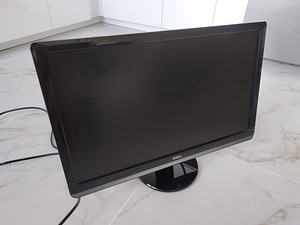 Dell ST2420L 24-дюймовый широкоформатный светодиодный Full-HD дисплей (1 фото из 2)