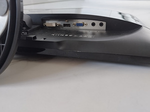 Dell ST2420L 24-дюймовый широкоформатный светодиодный Full-HD дисплей (2 фото из 2)