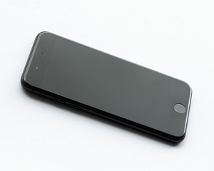 iPhone 7 Black 128 GB must (1 foto / 10)