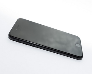 iPhone 7 Black 128 GB must (2 foto / 10)