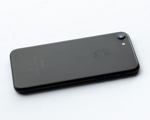 iPhone 7 Black 128 GB must (7 foto / 10)