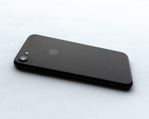 iPhone 7 Black 128 GB must (8 foto / 10)