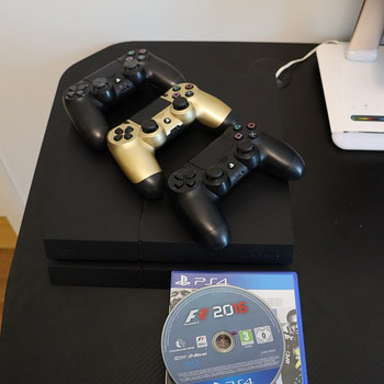 PlayStation 4 2TB