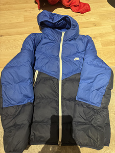 Nike куртка (2 фото из 2)