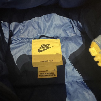 Nike куртка