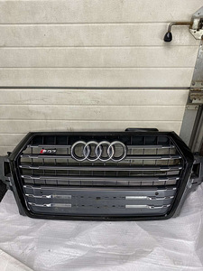 Решетка радиатора Audi SQ7 (1 фото из 1)