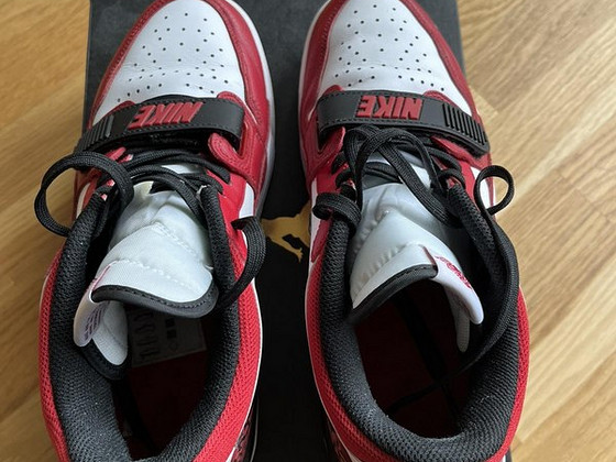 AIR JORDAN LEGACY - красный