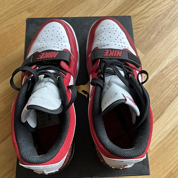 AIR JORDAN LEGACY - red