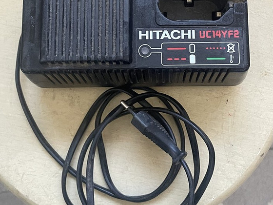 Hitachi UC 14YF 7.2V-14.4V elektritööriista akulaadija