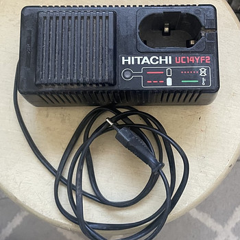 Зарядное устройство для аккумулятора электроинструмента Hitachi UC 14YF 7.2V-14....
