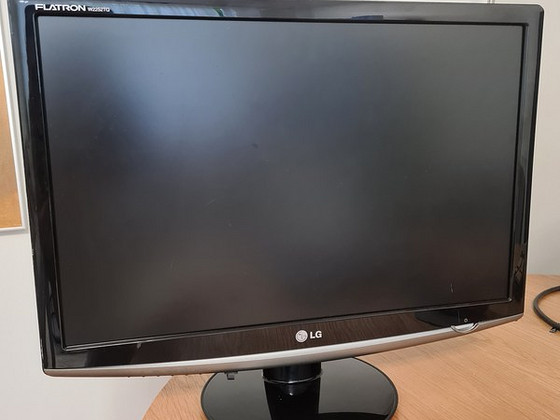 Monitor 22"LG - W2252TQ-PF