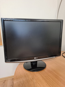 Монитор 22" LG - W2252TQ-PF (1 фото из 7)