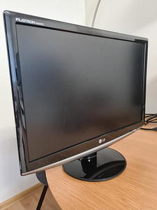 Монитор 22" LG - W2252TQ-PF (2 фото из 7)