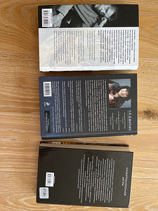 Книги (3 фото из 3)
