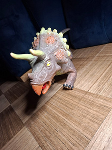 Игрушечные динозавры. Mängudinosaurused (2 фото из 6)