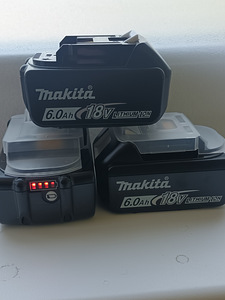 Аккумуляторные батареи makita (4 фото из 8)