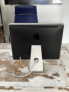 iMac (20-дюймовый, начало 2009 года) (2 фото из 4)