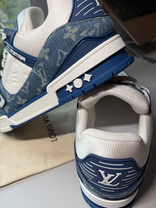 Loius Vuitton Trainers (2 foto / 5)