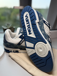 Loius Vuitton Trainers (3 foto / 5)