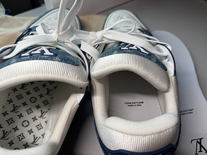 Loius Vuitton Trainers (5 foto / 5)