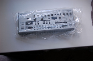 Roland TB-03. (3 foto / 3)