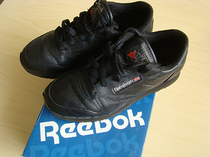 REEBOK CLASSIC, TÄISNAHK, NR 32.5, 21.5 CM, LAMPJALGADELE (1 foto / 6)