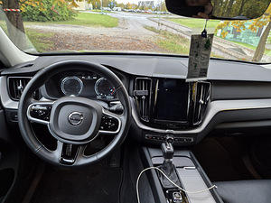 Volvo XC60 (3 фото из 7)