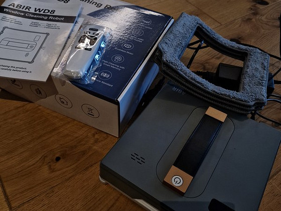 ABIR WD8 aknapesu robot