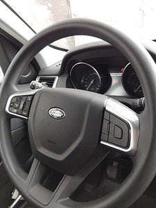 Land Rover auto (5 foto / 7)