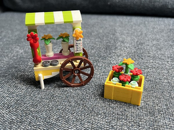 Лего, ларёк с цветами (Lego)