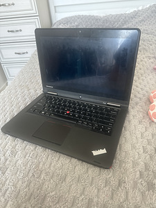 Lenovo thinkpad yoga 12 2015 (2 foto / 3)