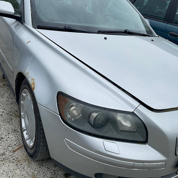 VOLVO V50 2,4 BENSIIN, AUTOMAAT, VARUOSAD