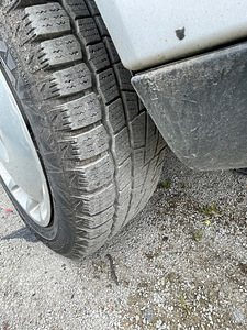 VOLVO V50 2,4 BENSIIN, AUTOMAAT, VARUOSAD (8 foto / 10)