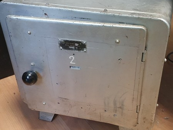 Laboratoorne elektriahi SNOL-2,5.2,5.2.5/2M 50..250C 1600W