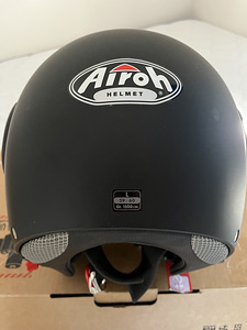 Motokiiver Airoh (4 foto / 5)