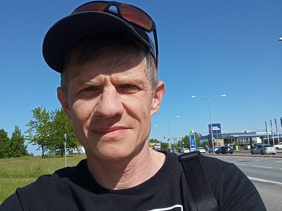 Ищу работу курьером с правами Б кат.