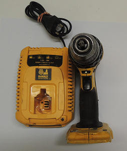 Akutrell Dewalt DC722 (ilma aku) + laadija (5 foto / 5)