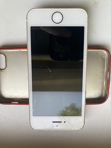 iPhone 5s (1 фото из 2)