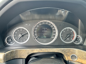 Mercedes-Benz E 250 Elegance 2.1 150kW, 2009 (6 foto / 10)