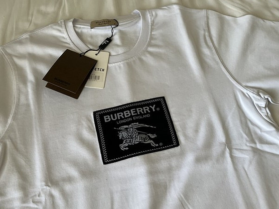 Burberry t-shirt