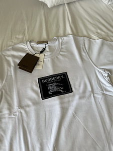 Burberry t-shirt (1 foto / 4)