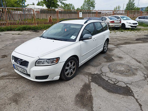 Volvo V50 (3 foto / 6)