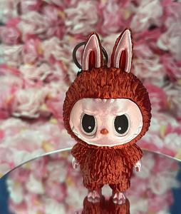 Labubu Bunny – Kogutav kunstifiguur (1 foto / 4)