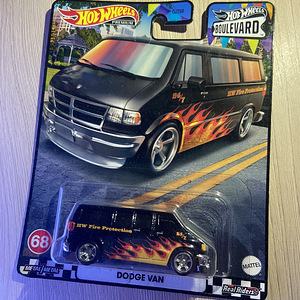 Hot Wheels PREMIUM BOULEVARD (6 foto / 8)