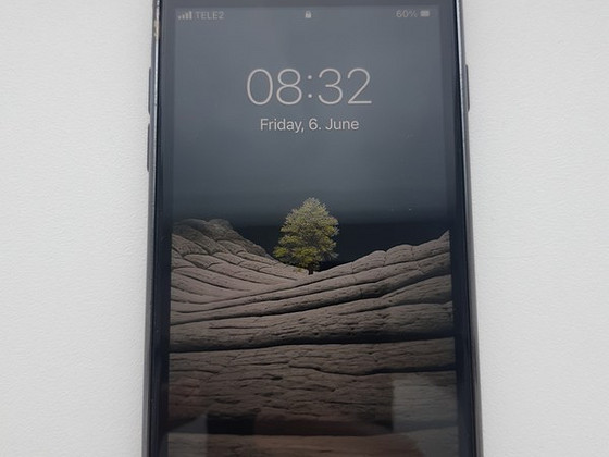 iPhone SE 2020 256 ГБ черный.