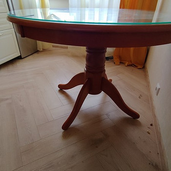 Ümmargune söögilaud