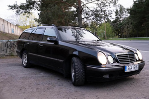 Mercedes-benz S210 (3 фото из 5)