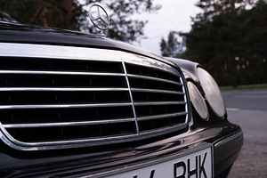 Mercedes-benz S210 (5 фото из 5)